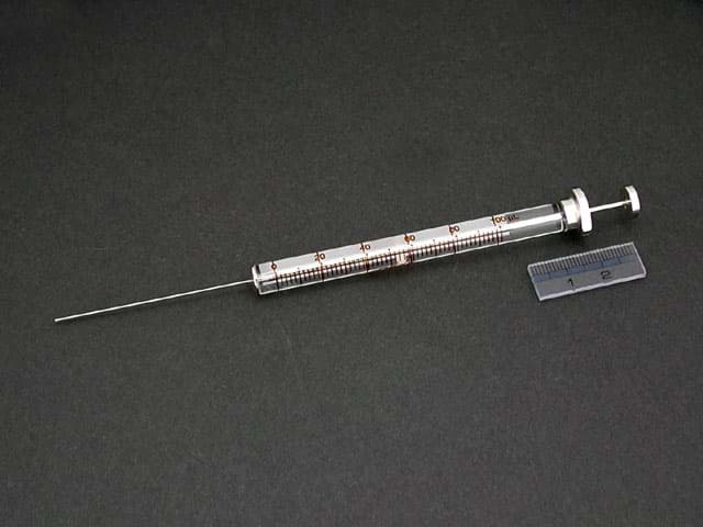 Picture of Syringe 100F-LC; 100 µl; fixed needle;22G;51mm needle length;lc